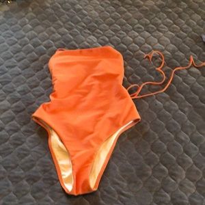One piece swim suit